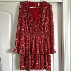 Red & white long sleeve mini dress 👗